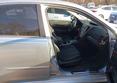 2013 Subaru Legacy 2.5I Limited из США, поврежденный, VIN 4S3BMCK63D3034583